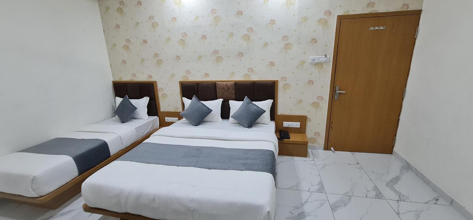 Hotel Vivan 바도다라 외부 사진